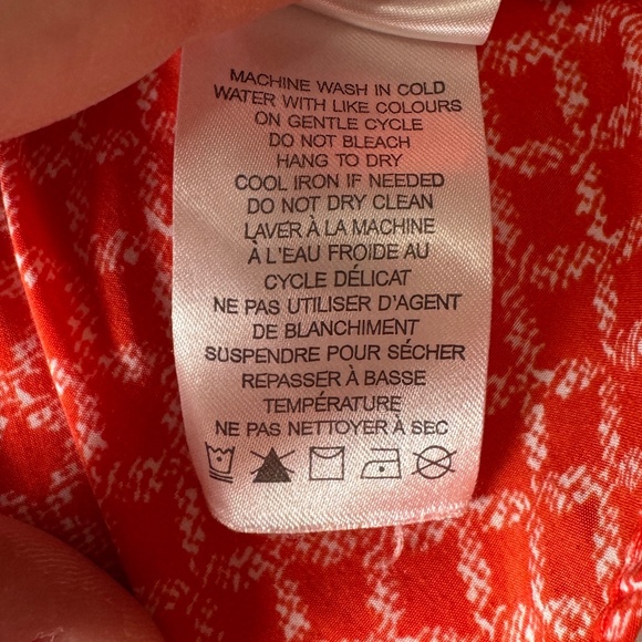 Dalia Plus Women's Long Sleeve Lightweight Satin Pullover V-Neck Blouse Red‎ 2X - Picture 11 of 14